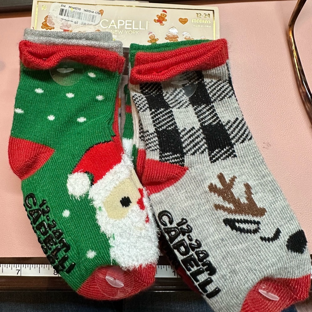 Capelli New York Holiday Socks Set